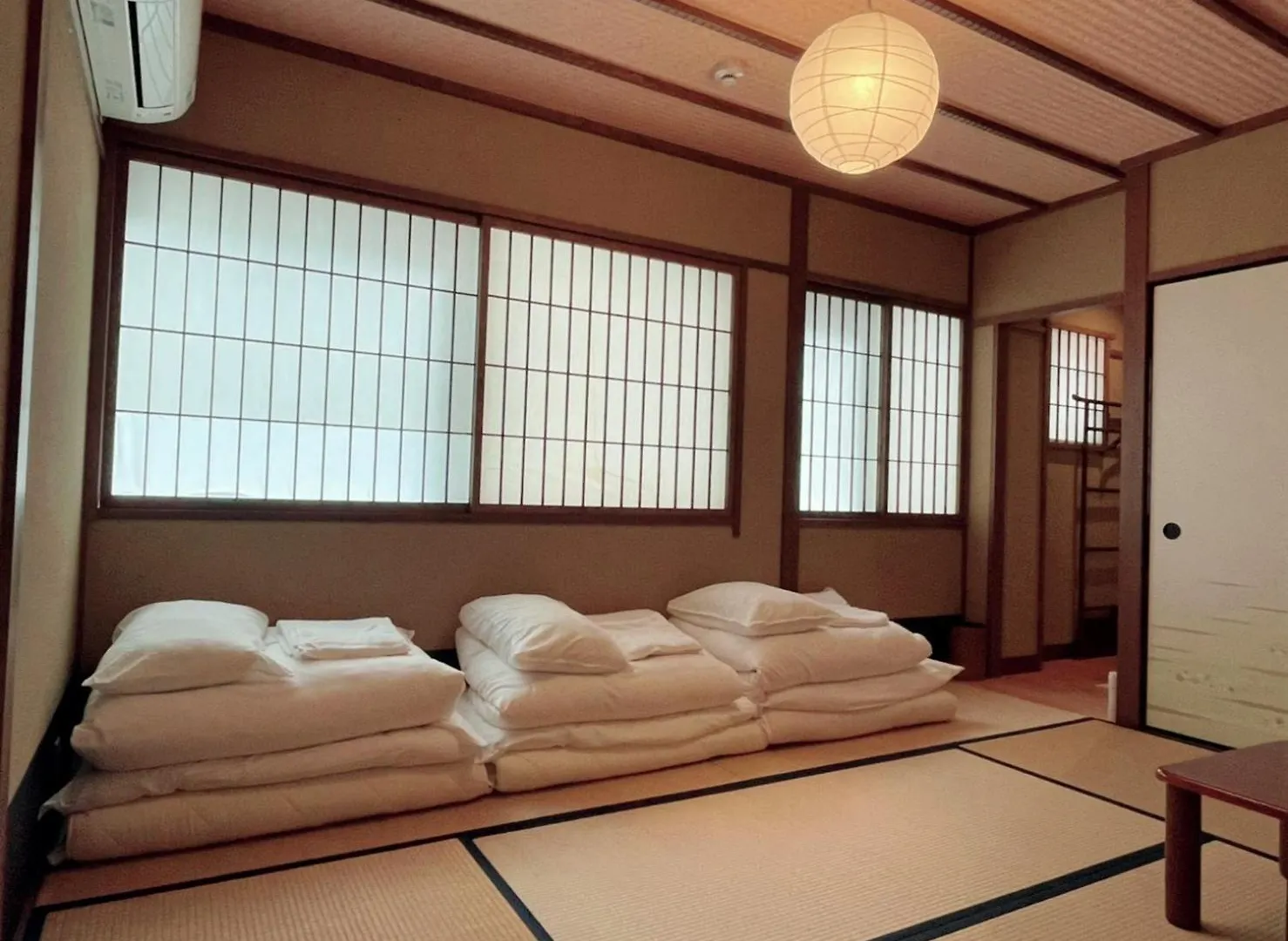 Roman Kan Kyoto 2*,  Japan